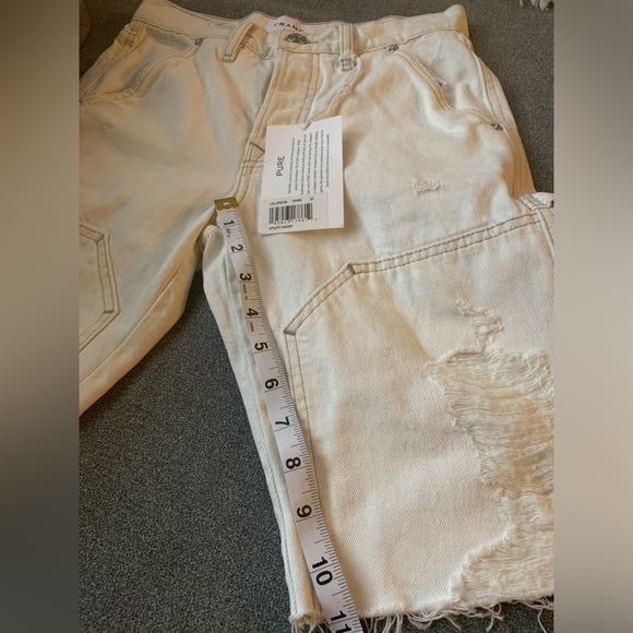 FRAME Denim Le Slouch Off White distressed Bermuda Short size 23. Retail $248 - Picture 10 of 11